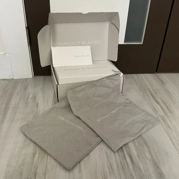 Manolo Blahnik Hangisi Women's Shoes Heels Brand New - Picture 14 of 14